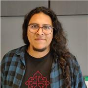 Hola, soy licenciado en español y filología clásica, con énfasis en sintaxis, semántica y pragmática